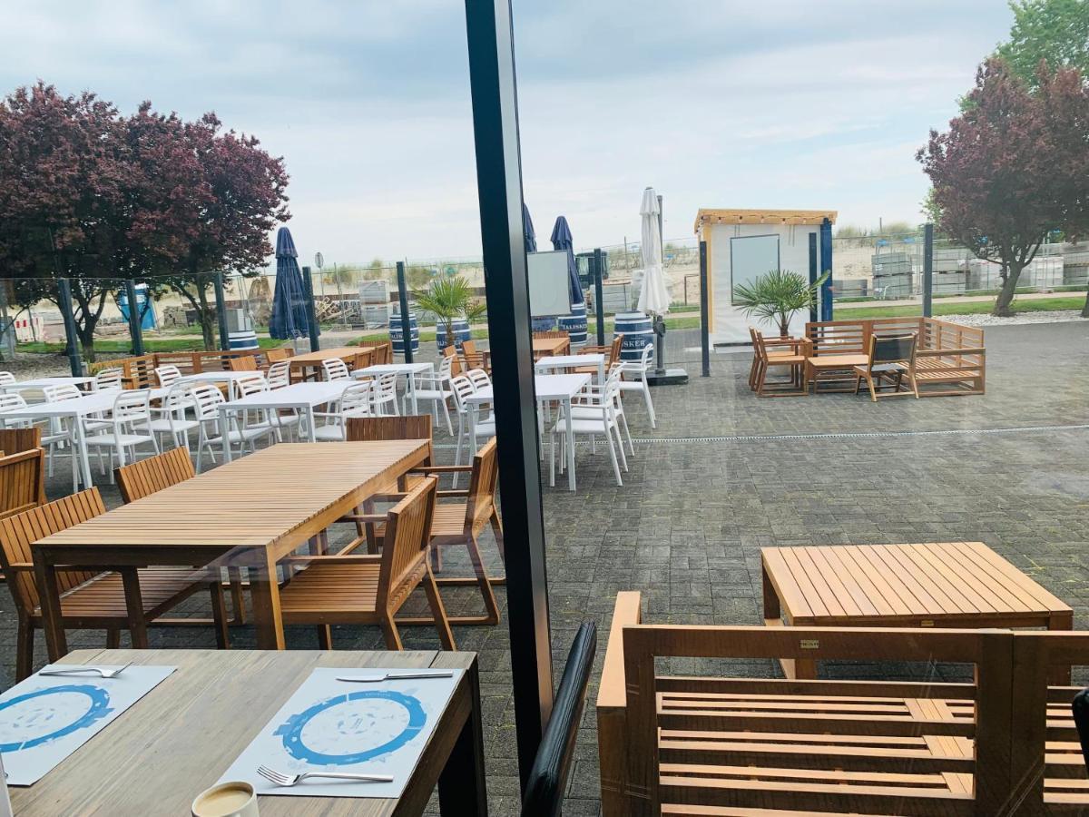 Marine Hotel Apartament Prywatny Studio Widok Na Morze Basen Sauna Jacuzzi 5 Pietro 科沃布热格 外观 照片